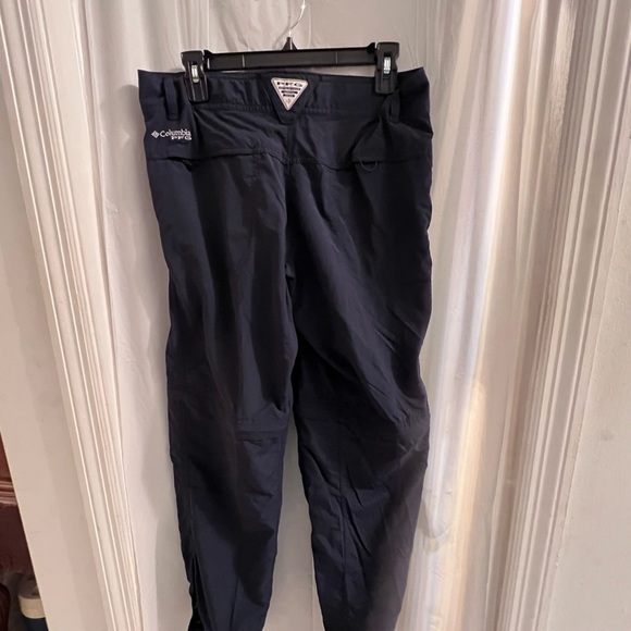 COLUMBIA blue pfg pants converts to shorts size 10 short - Picture 3 of 6